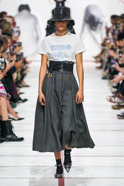 Look 1